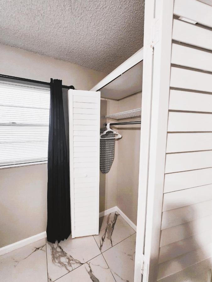 Adorable Mini Suite In Tampa Exterior foto
