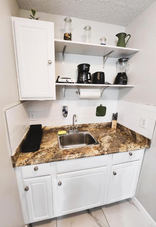 Adorable Mini Suite In Tampa Exterior foto